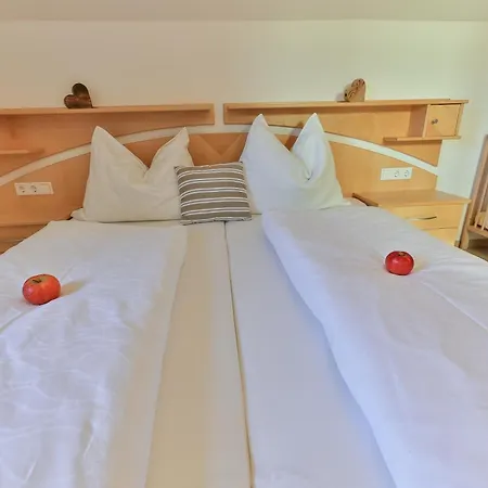 Joergishof Apartamento Untertscheltsch